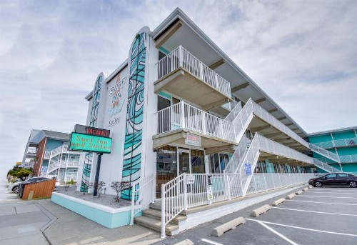 Surf Inn Suites - image 2