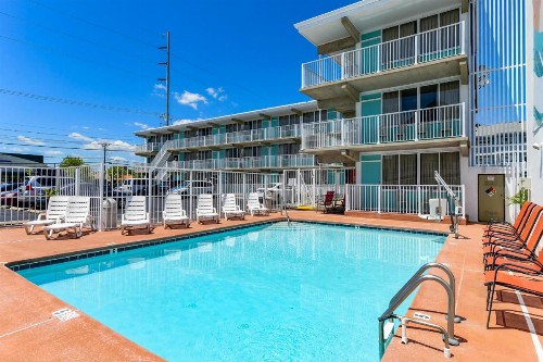 Surf Inn Suites - image 3