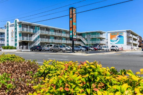 Surf Inn Suites - image 8