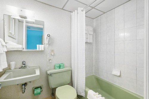 Kokomo Suites - image 15