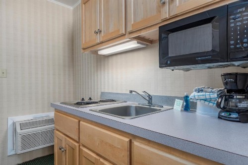 Kokomo Suites - image 28