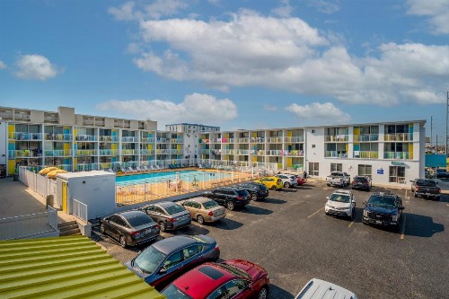 Kokomo Suites - image 32