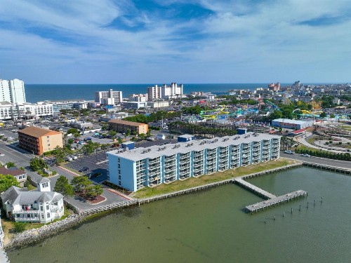 Bay Club Resort - image 6