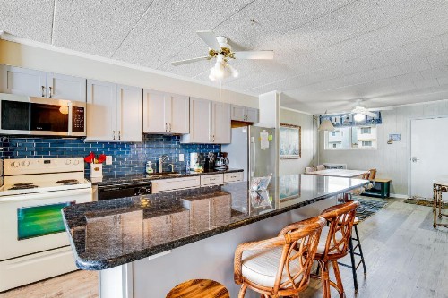 Bayside Beauty - image 11