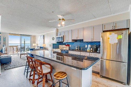 Bayside Beauty - image 9