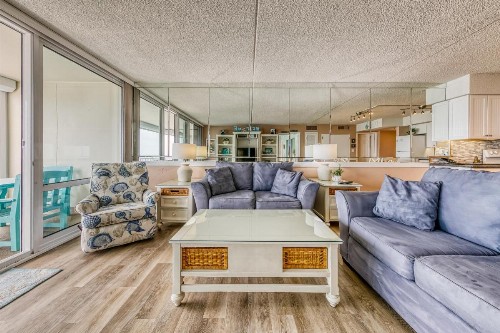 Carousel Condos - image 10