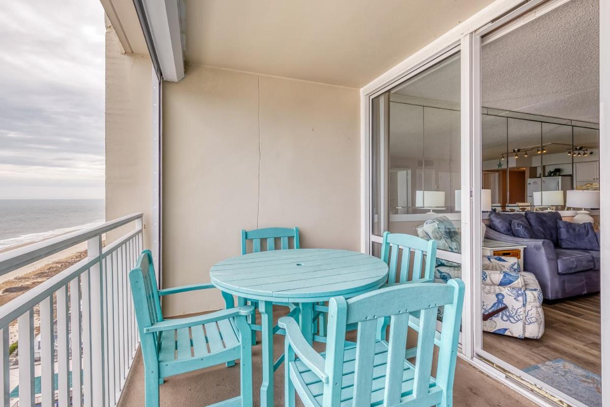 Carousel Condos - image 7