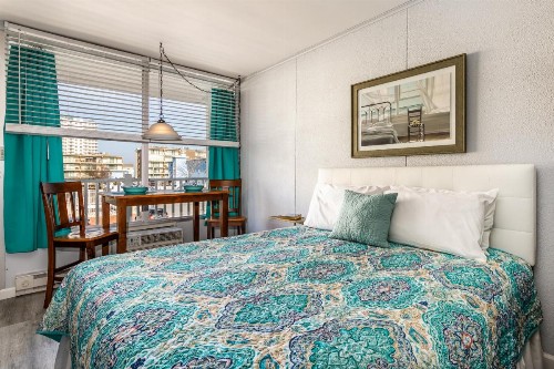 Ocean Wave Condos - image 6