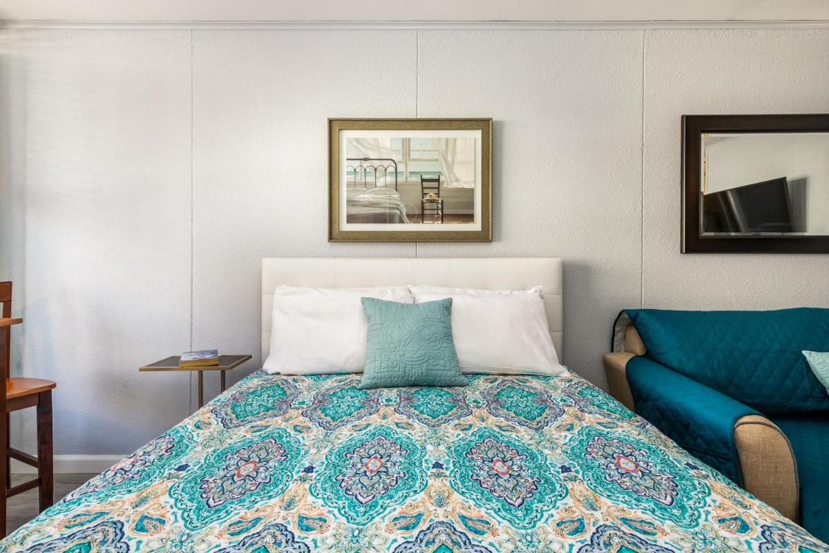 Ocean Wave Condos - image 7