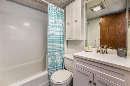 Ocean Wave Condos - image 9