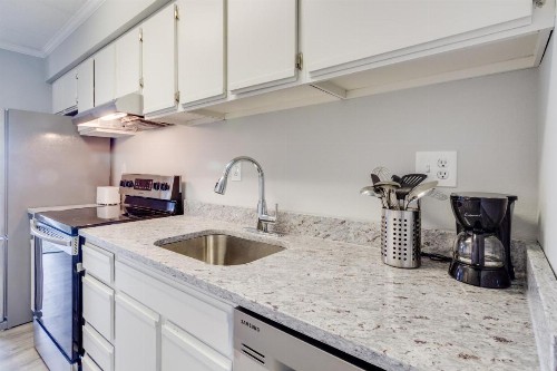 Diamond Head Condos - image 10