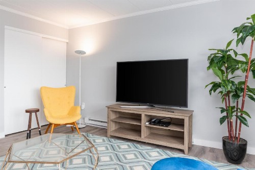 Diamond Head Condos - image 9