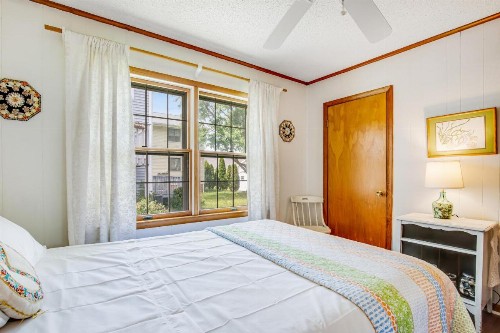The Seashell Cottage - image 11