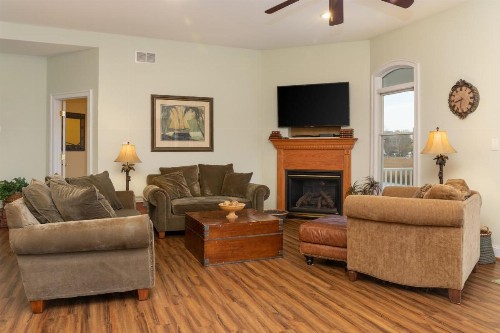 Heron's Retreat - image 9