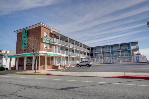 Sahara Motel - image 2