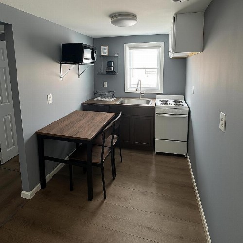 Atlantic Breeze Motel & Apartments - image 10