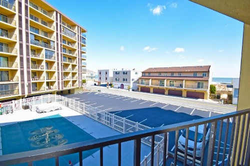 Seatime 303S Condo - image 8