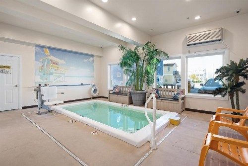 Beach Bum Inn - image 16