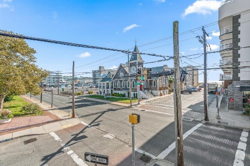 Beach Bum Inn - image 25