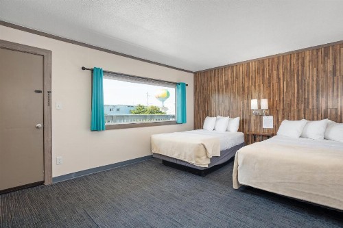 Beach Bum Inn - image 43
