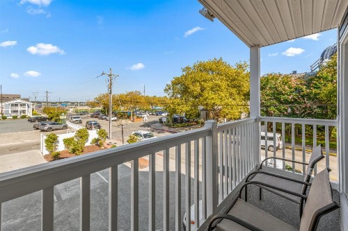 Beach Bum Inn - image 9