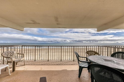 Oceanfront at Golden Beach - image 7