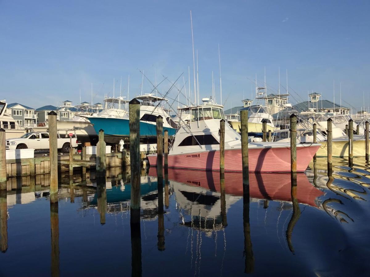 Oceanside Gem with Private Deck Canal Views & Pools condo - image 7
