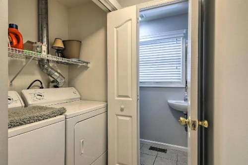 Renovated Ocean City Townhome - 1 Block to Beach! - image 9