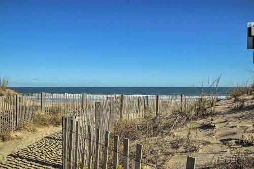 Ocean City Condo with Balcony - Walk to Beach! - image 1