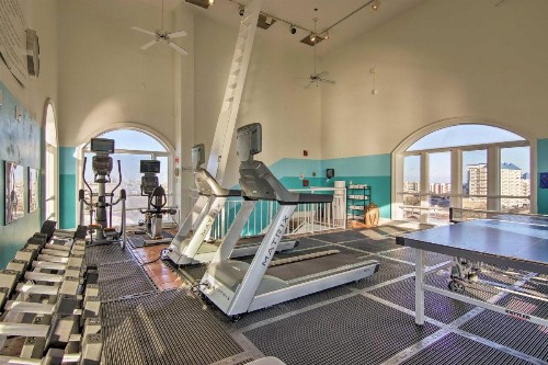 Newly Updated Condo with Beautiful Views and Location! - image 10