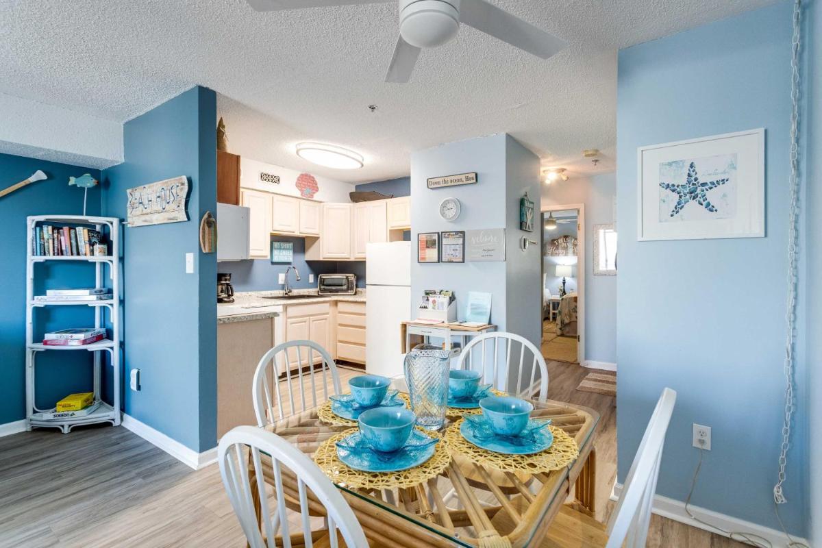 Ocean City Condo with Balcony - Walk to Beach! - image 2