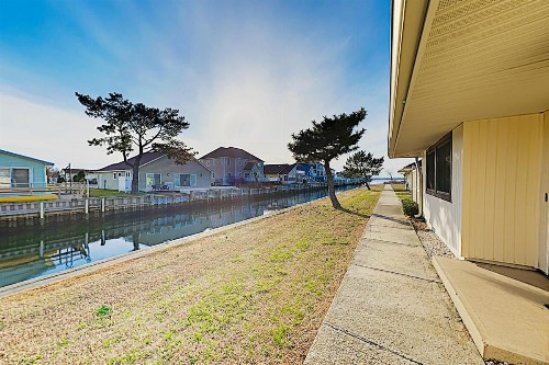 Coastal Getaway with Pool - Stroll to Beach & Dining condo - image 10