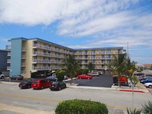 Coastal Palms Inn and Suites - image 4