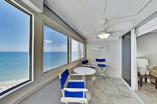 Stylish Beachfront Condo with Pool - Steps to Sand condo - image 11