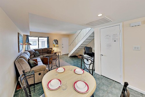 Updated Beach Club Condo - Pool - Walk to Beach condo - image 6