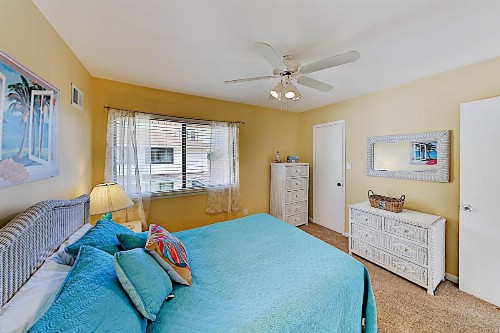 Updated Beach Club Condo - Pool - Walk to Beach condo - image 7