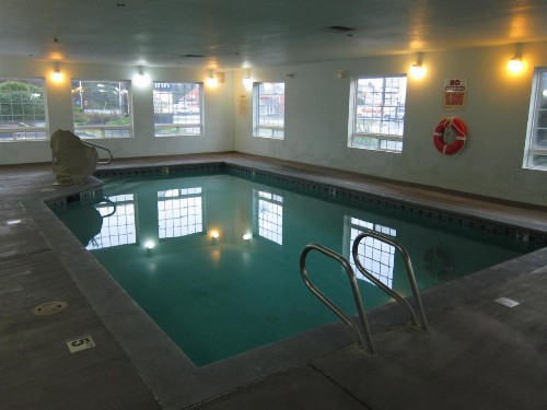 Days Inn by Wyndham Ocean Shores - image 13