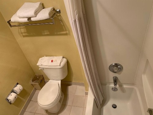 Days Inn by Wyndham Ocean Shores - image 23