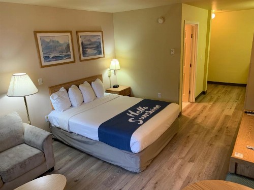 Days Inn by Wyndham Ocean Shores - image 25