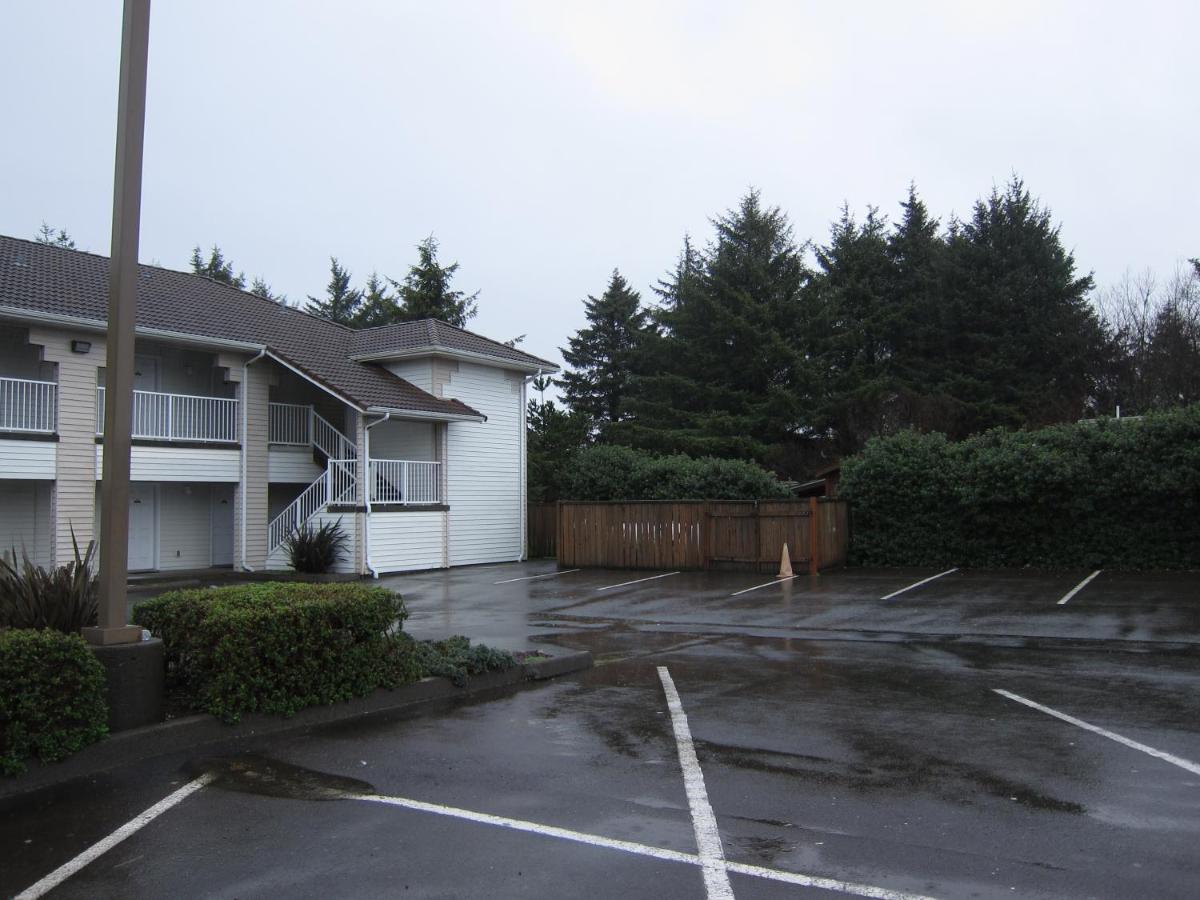 Days Inn by Wyndham Ocean Shores - image 7