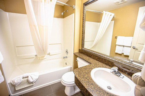 Ocean Paradise Hotel & Resort - image 9