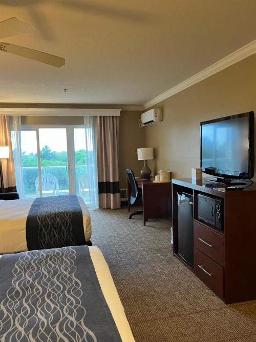 Comfort Inn & Suites Ocean Shores - image 12