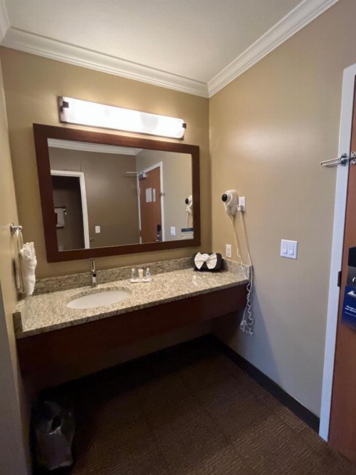 Comfort Inn & Suites Ocean Shores - image 2