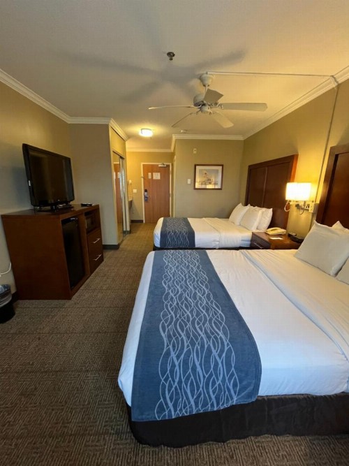 Comfort Inn & Suites Ocean Shores - image 37