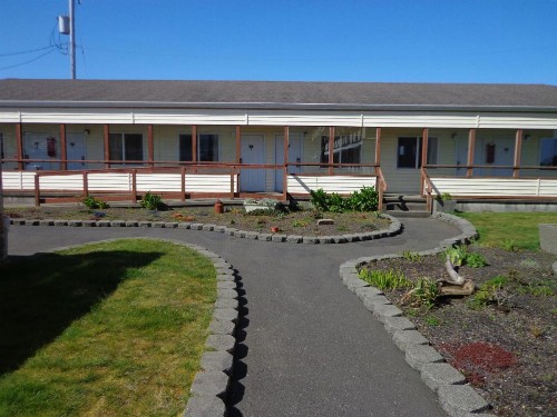 Ocean Shores Inn & Suites - image 21