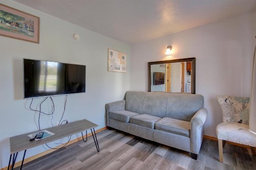 Westerly Motel - image 15
