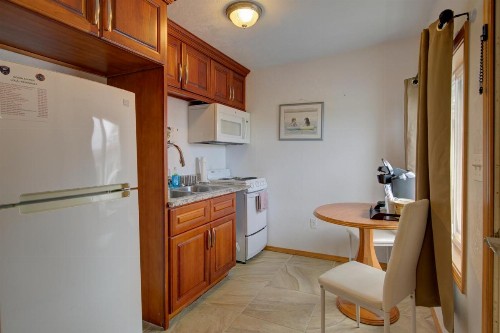 Westerly Motel - image 25