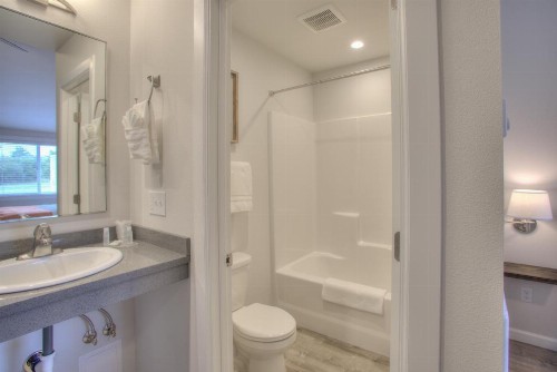 OCEAN SHORES RESORT - Brand New Rooms - image 44