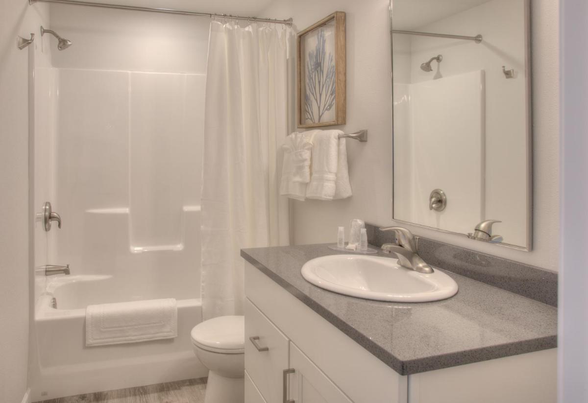 OCEAN SHORES RESORT - Brand New Rooms - image 6