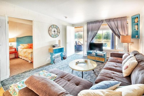 Waters Edge Condo - image 2